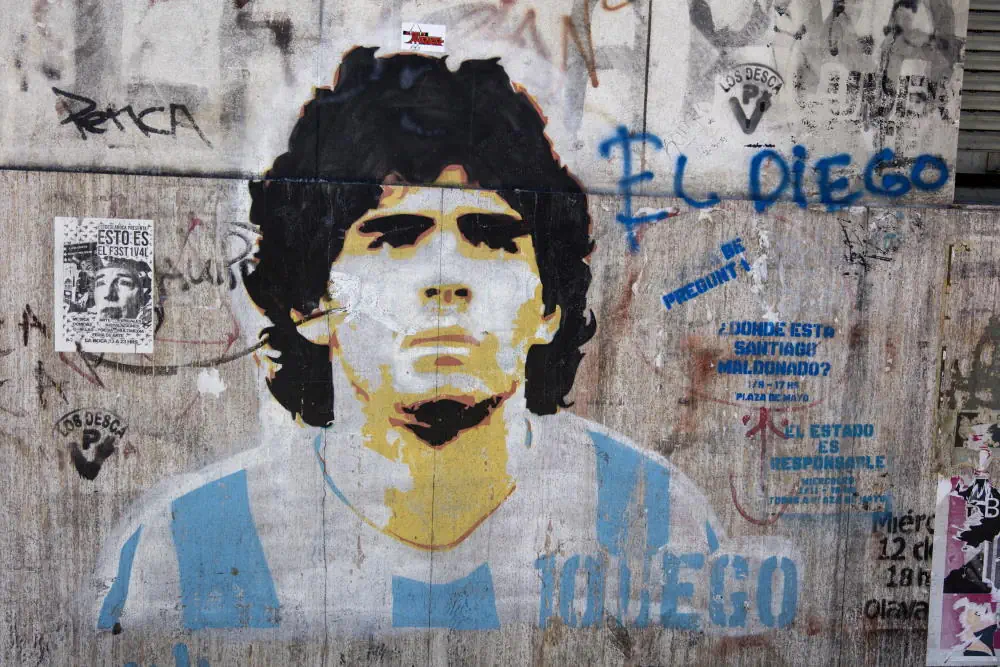 Klassiska väggmålningen av Diego Maradona