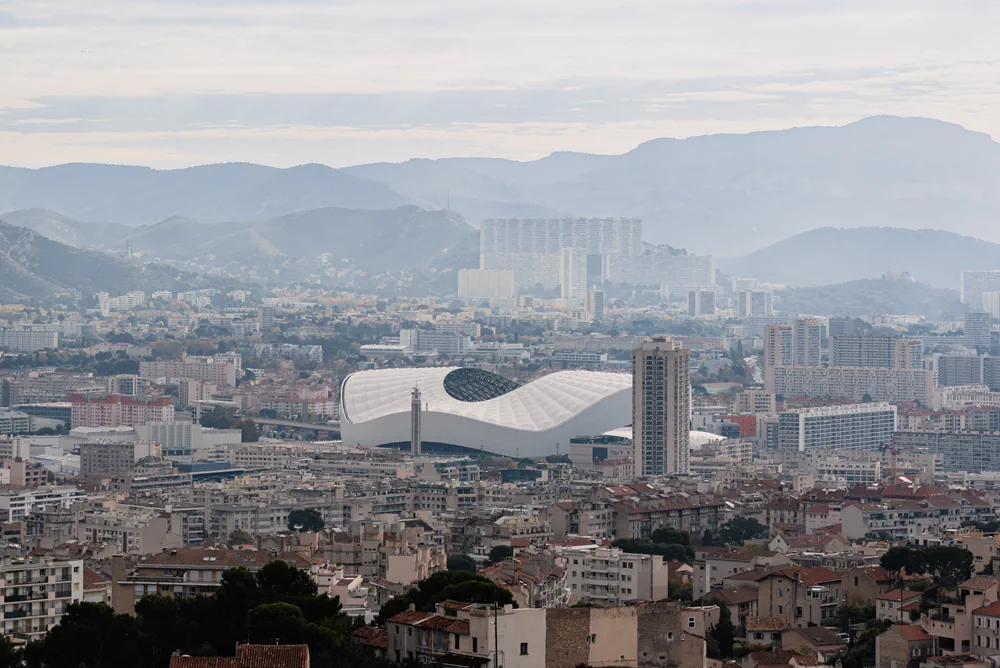 Marseille - skyline och Stade Velodrome