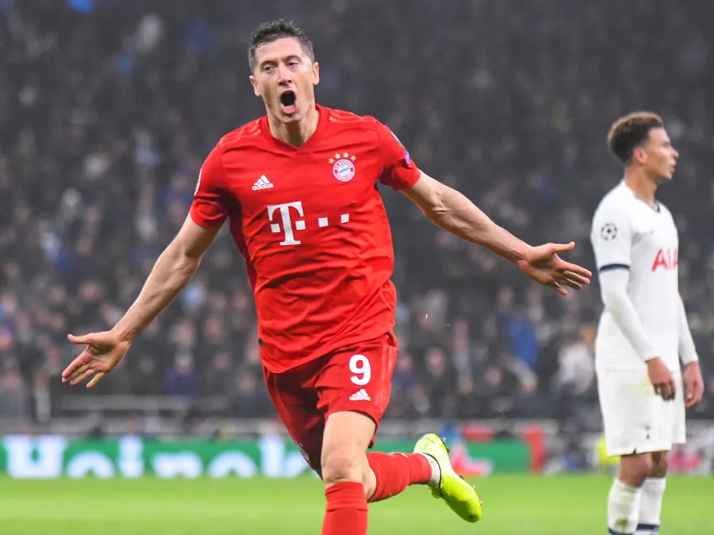 Robert Lewandowski här i Bayern München firar ett mål